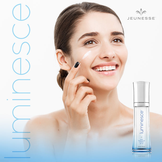 Luminesce daily moisturizing complex